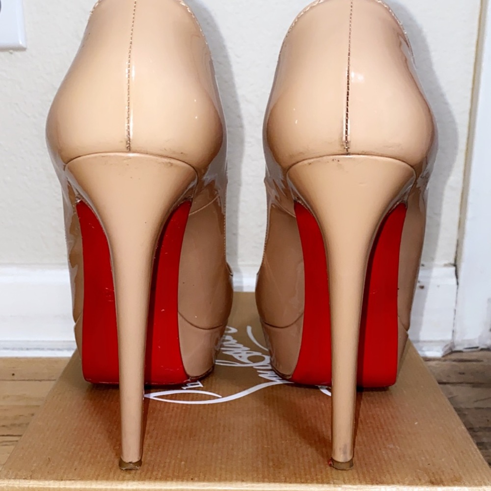 Christian Louboutin Beige Patent Leather Heels